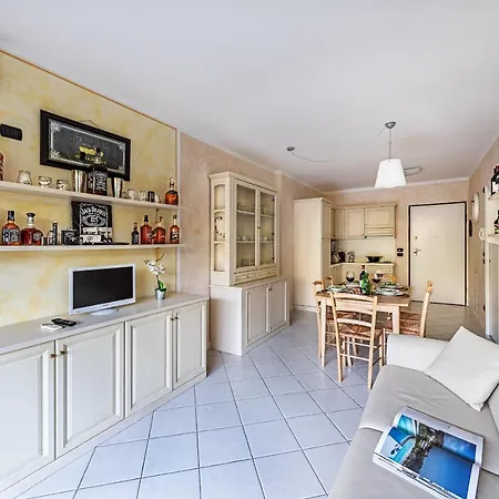 Appartement Giulia 5-03 With Pool By Wonderful Italy Desenzano del Garda