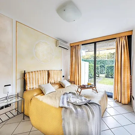 Giulia 5-03 With Pool By Wonderful Italy Appartement Desenzano del Garda