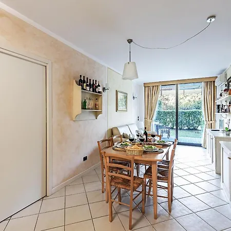 Giulia 5-03 With Pool By Wonderful Italy Appartement Desenzano del Garda